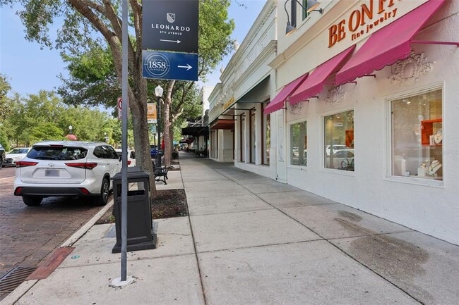 Building Photo - 730 W Swoope Ave