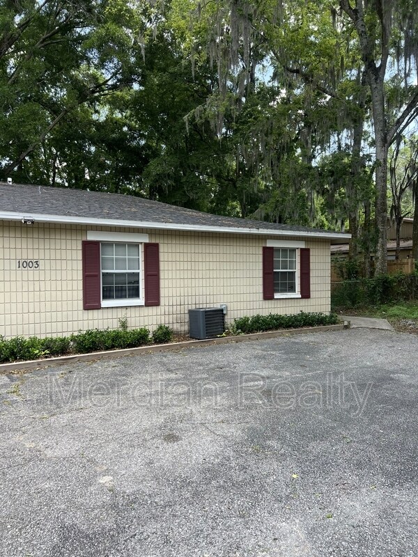 Building Photo - 1003 SW 59 Terrace