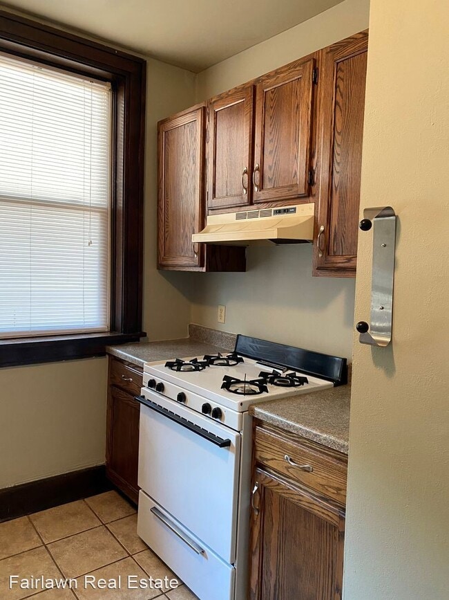 Building Photo - 501 N Randolph St