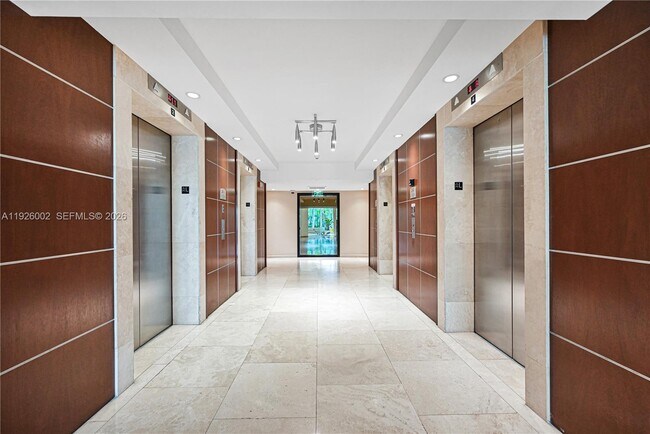 Building Photo - 2475 Brickell Ave