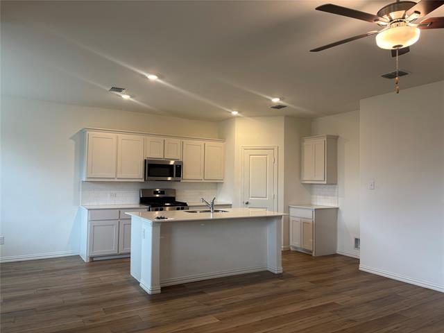 Building Photo - 1447 Mesquite Ln