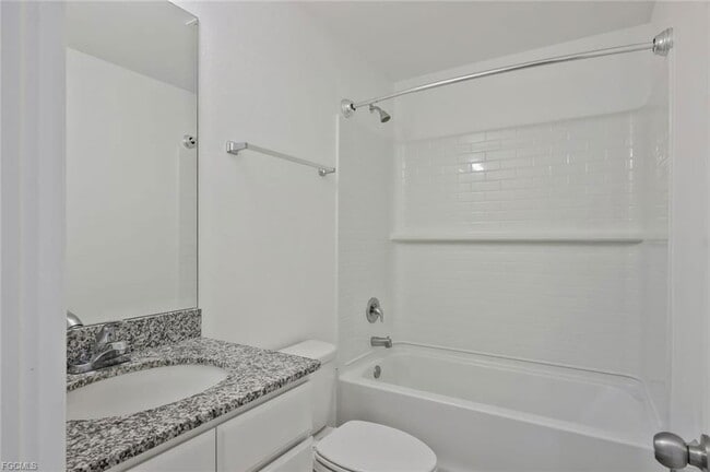 Building Photo - 2426 Santa Barbara Blvd