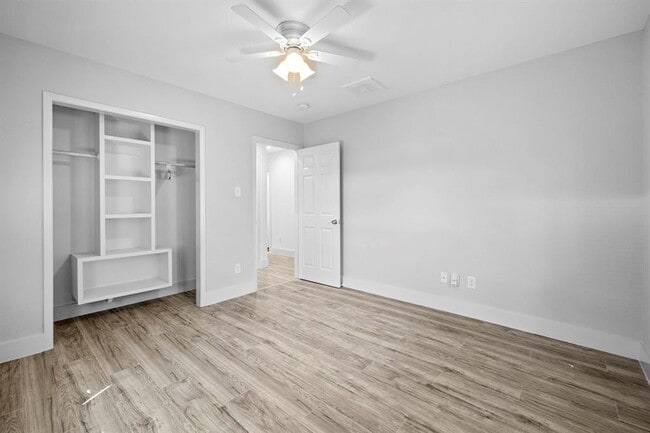 Building Photo - 5807 Mojave Dr