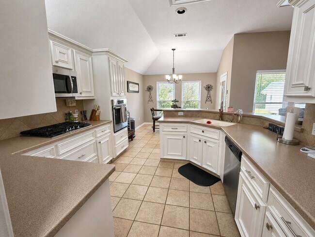 Building Photo - 5106 Misty Ln