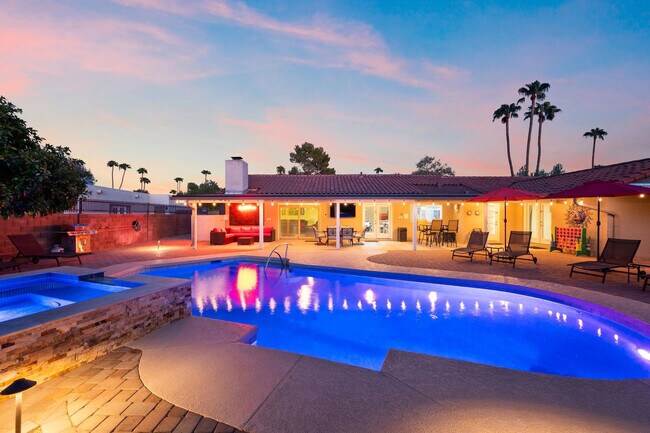 Building Photo - 14836 N Moon Valley Dr