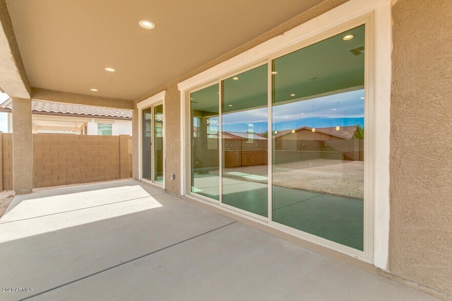 Building Photo - 17695 W Buchanan St