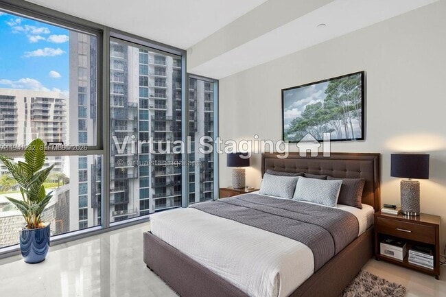 Building Photo - 300 Biscayne Blvd Way