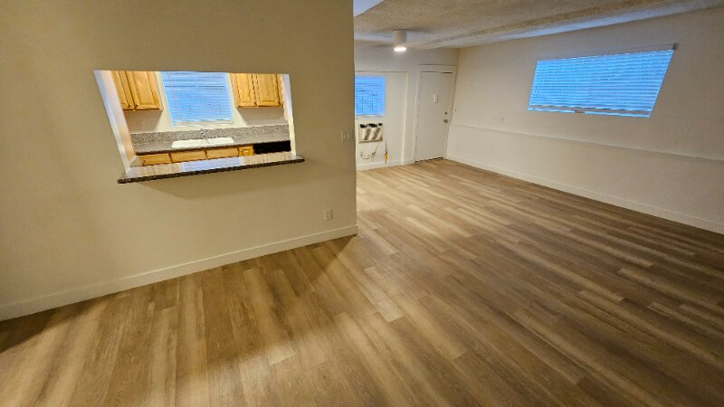 Building Photo - 1130 N Fuller Ave