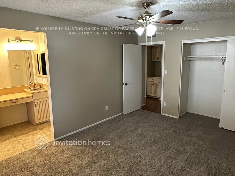 Building Photo - 2301 W Waltann Ln