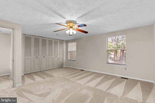 Building Photo - 15649 Mews Ct