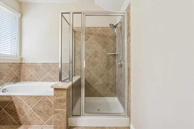 Building Photo - 1013 Fred Couples Ct