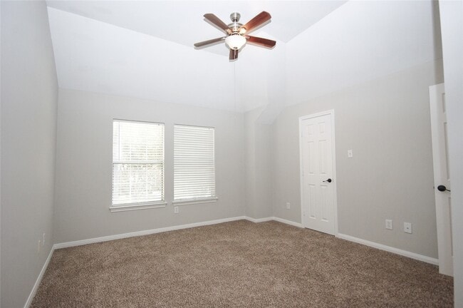Building Photo - 2905 Autumn Creek Dr