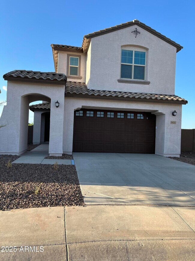 Building Photo - 9426 W Sells Dr