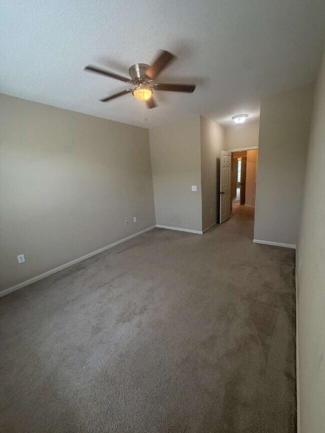 Building Photo - Luxurious 3-Bedroom Condo in Panama City, FL with Spacious Layout and Modern Amenities!