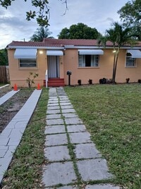 Building Photo - 1 N Melrose Dr