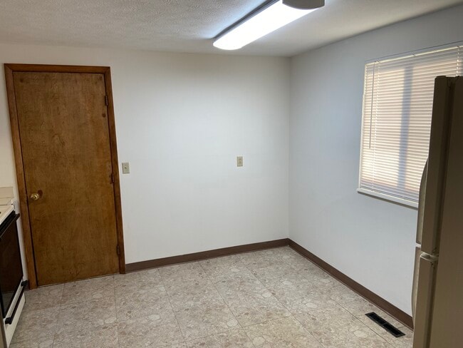 Building Photo - 6374 Rygate Dr