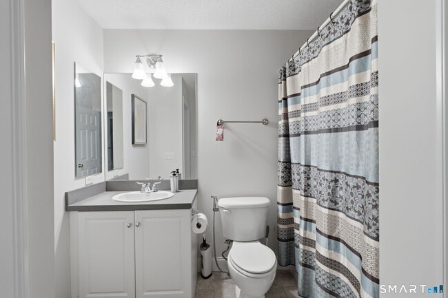 Building Photo - 7 Bridlewood