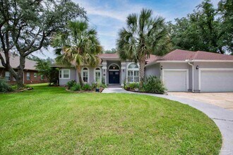 Building Photo - 2760 Pebble Beach Dr