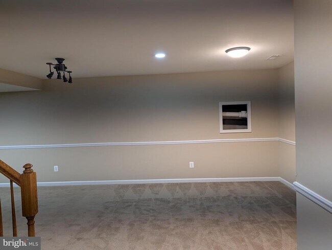 Building Photo - 44476 Livonia Terrace
