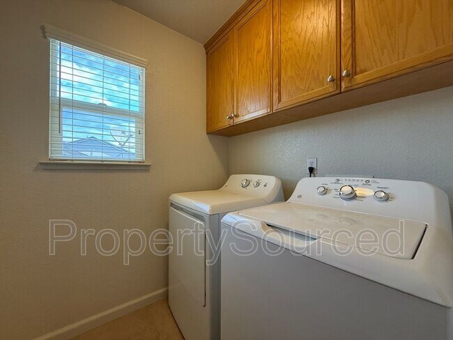 Building Photo - 1688 Gathering Ln