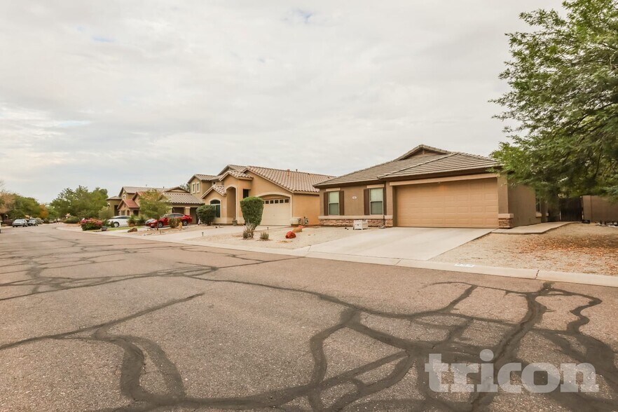 Building Photo - 31333 N Cavalier Dr