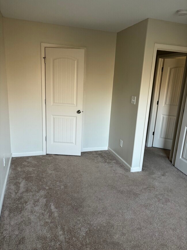 Building Photo - 118 Great Oak Way