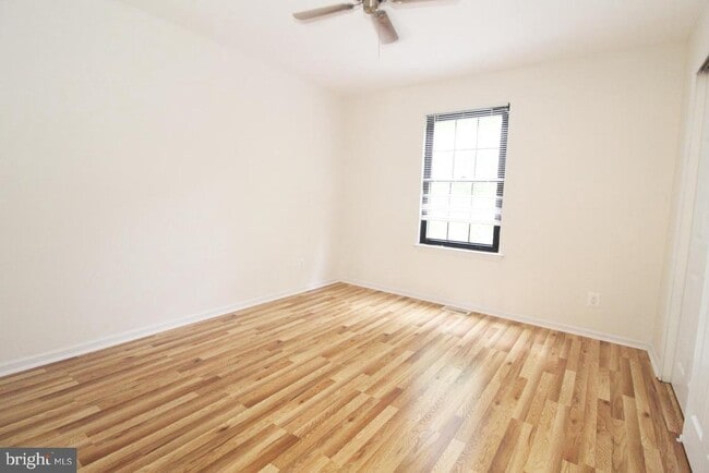 Building Photo - 19 Francis Ct