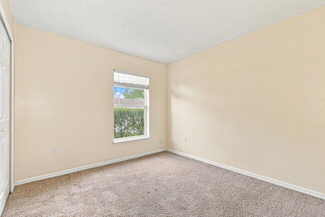 Building Photo - 12641 Parkbury Dr