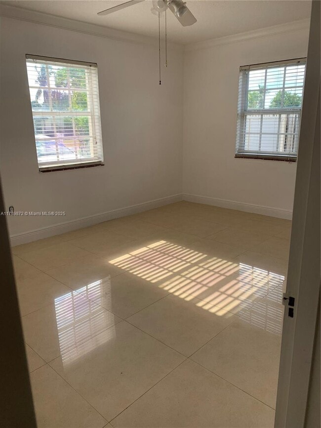 Building Photo - 1130 SW 73rd Ave