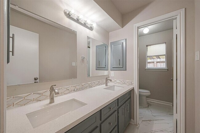 Building Photo - 10811 Villa Lea Ln