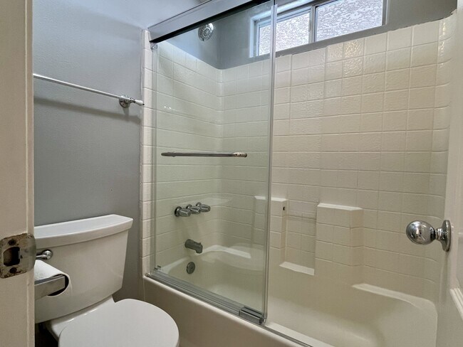 Building Photo - 12604 Carmel Country Rd