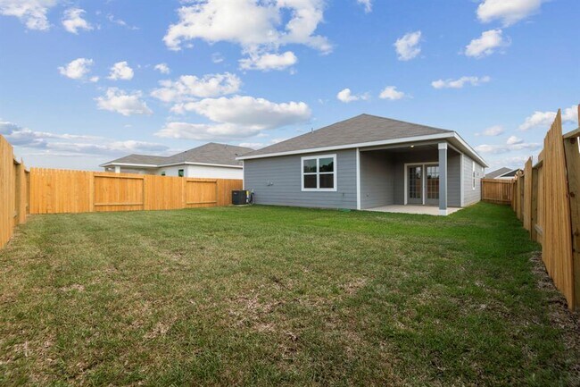 Building Photo - 16435 Blossom Grv Dr