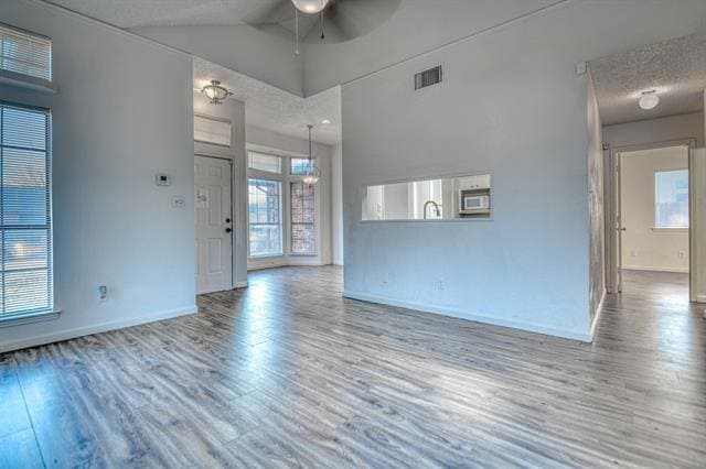 Building Photo - 807 Wind Brooke Dr