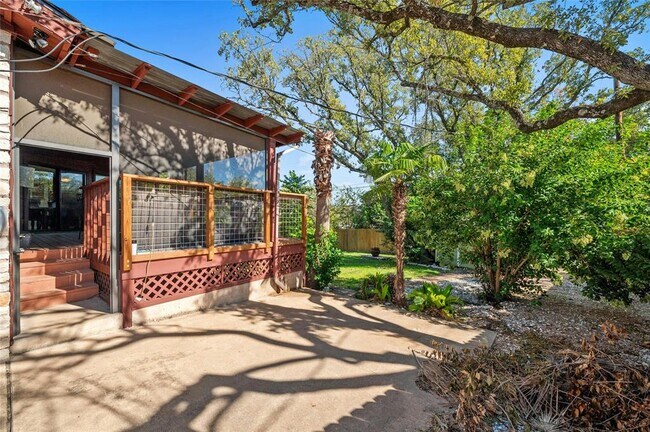 Building Photo - 5511 Arroyo Rd