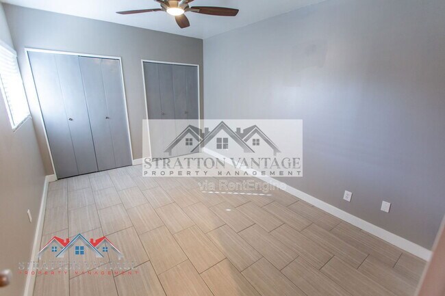 Building Photo - 6125 E Indian School Rd