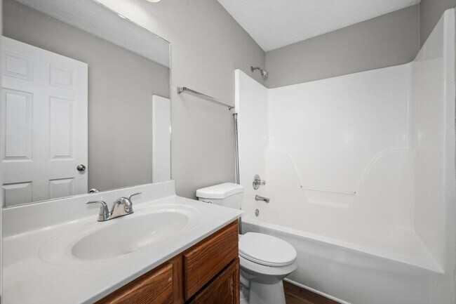Building Photo - Hamlet Square Townhomes Unit 2344A
