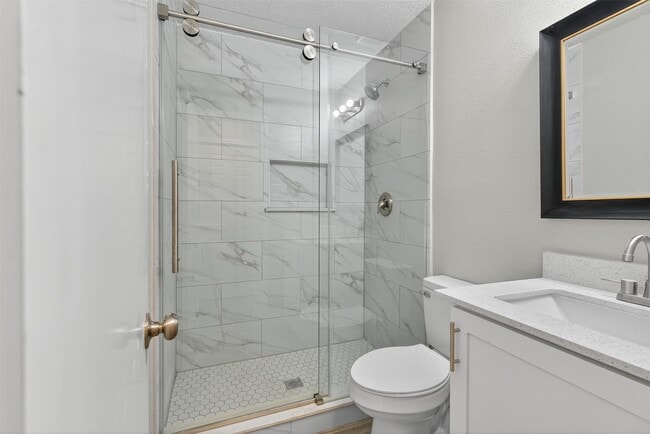 Building Photo - 11046 Rainbow Glen Dr