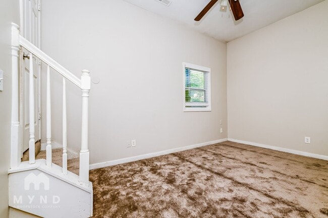 Building Photo - 1575 Laurel Park Pl