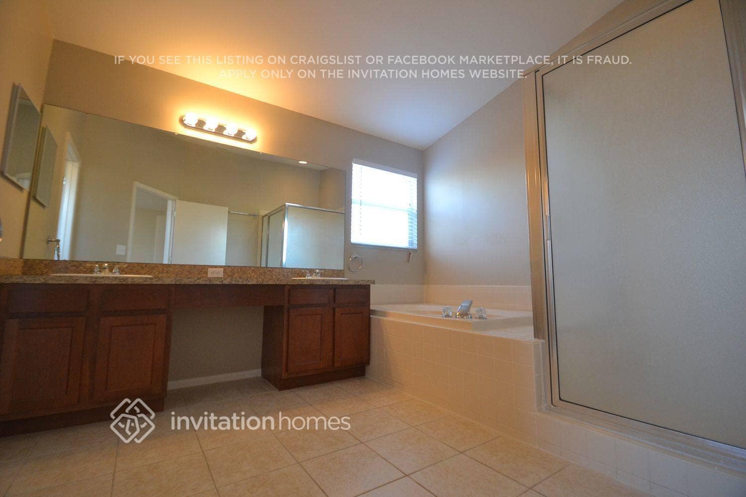 Building Photo - 11224 Moonvalley Way