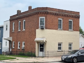 Building Photo - 5401 S 32nd St