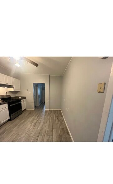 Building Photo - 161 Palisade Ave