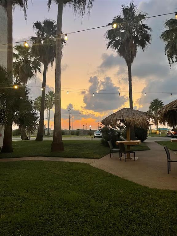 Building Photo - 3938 Surfside Blvd