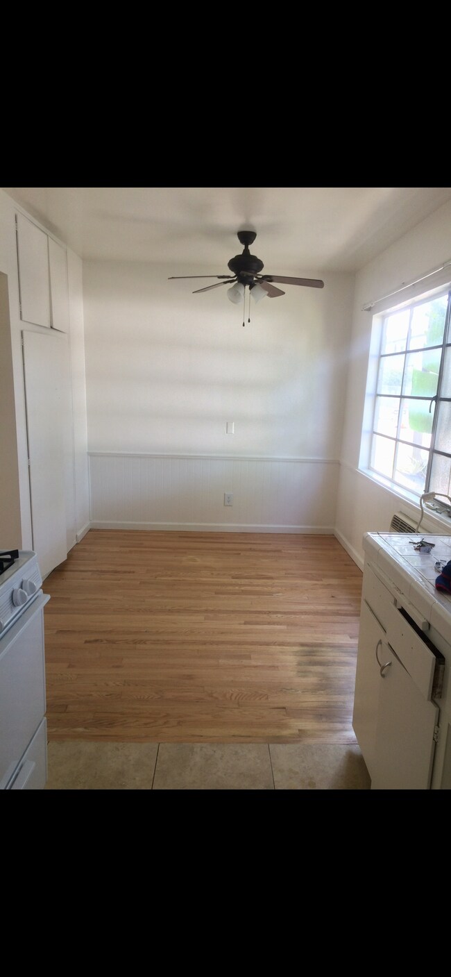 Building Photo - 6701 Whitsett Ave