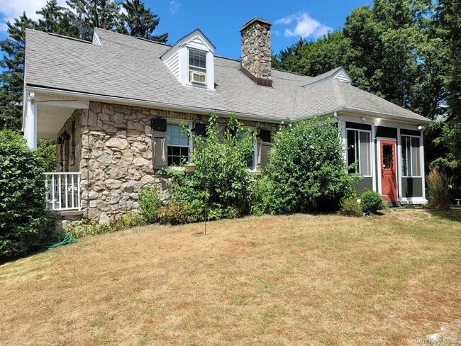 Primary Photo - 2 Hart Dr