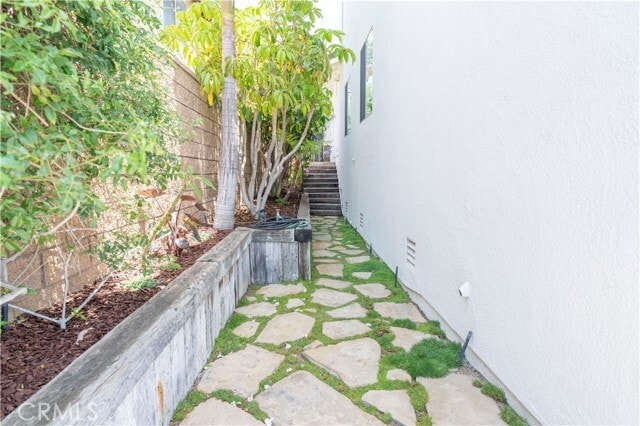 Building Photo - 6206 E Cliffway Dr