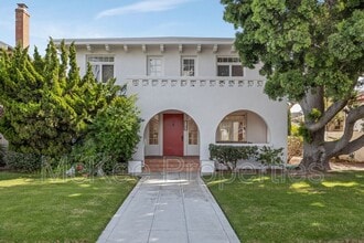 Building Photo - 1115 F Ave