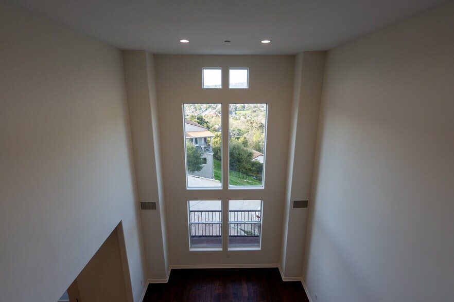 Building Photo - 1259 Gonzales Rd