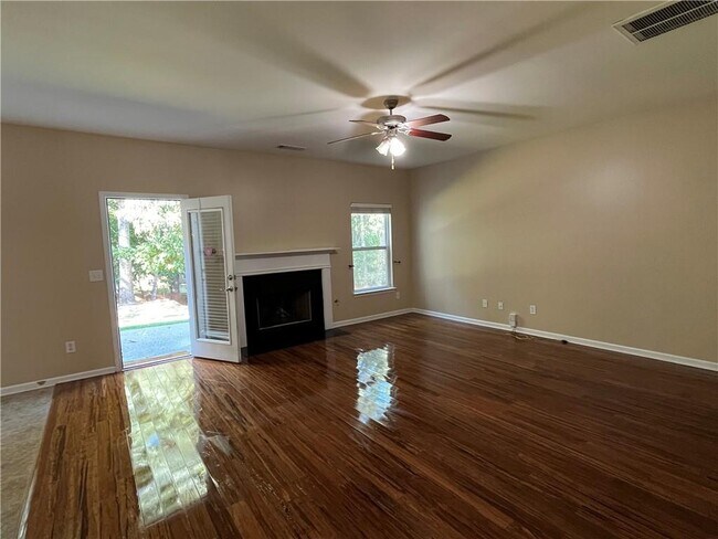 Building Photo - 1265 Wondering Way