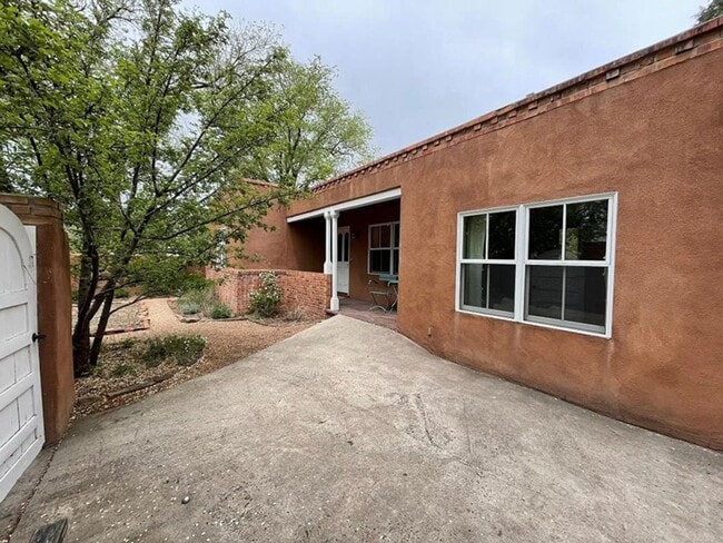 Building Photo - 1201 Escalante St