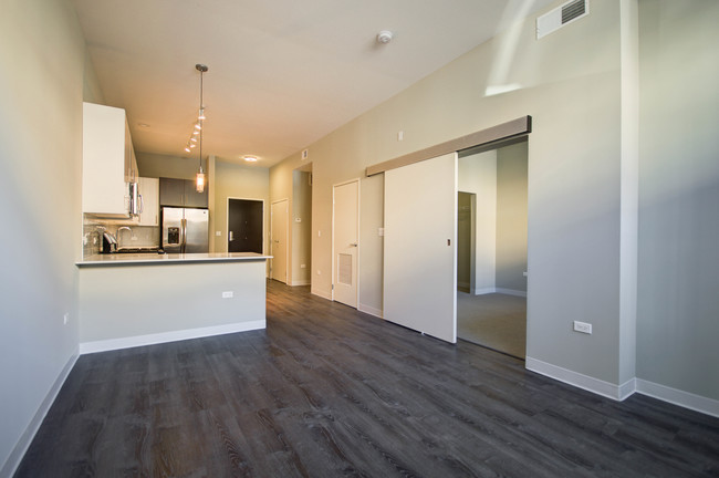 Floorplan - 851 West